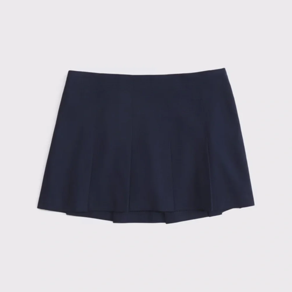Abercrombie Mid-Rise Pleated Mini Skirt - Dark Indigo - Picture 1 of 4